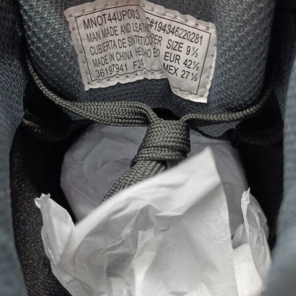 Men’s size 9.5 Ozark Trail Tech Hiker Waterproof Boots Black - Picture 5 of 8